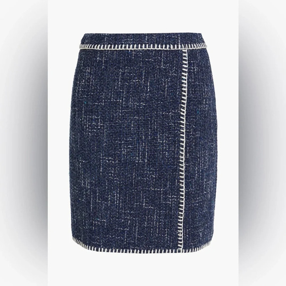 Boutique Moschino Tweed Mini Skirt - Picture 3 of 11